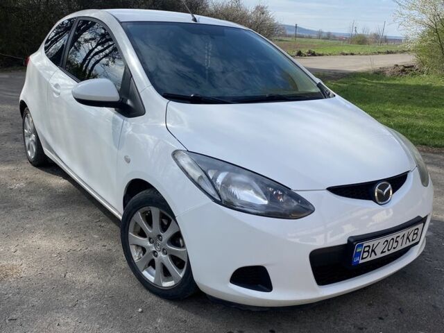 Білий Мазда 2, об'ємом двигуна 0 л та пробігом 1 тис. км за 4500 $, фото 1 на Automoto.ua