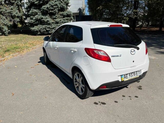 Білий Мазда 2, об'ємом двигуна 1.5 л та пробігом 13 тис. км за 5200 $, фото 6 на Automoto.ua