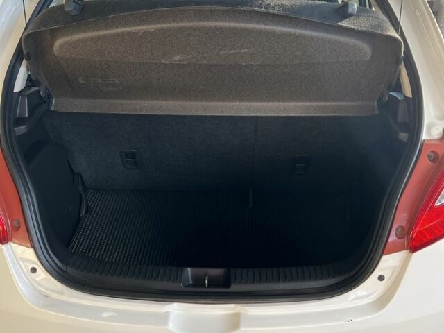 Білий Мазда 2, об'ємом двигуна 1.5 л та пробігом 139 тис. км за 5900 $, фото 14 на Automoto.ua