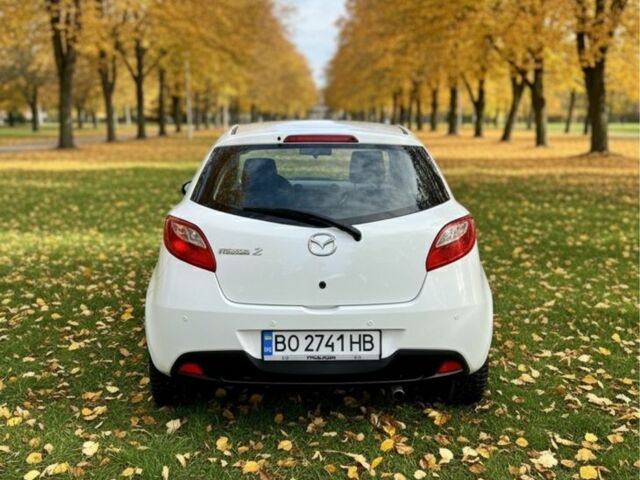 Білий Мазда 2, об'ємом двигуна 1.5 л та пробігом 139 тис. км за 5900 $, фото 3 на Automoto.ua