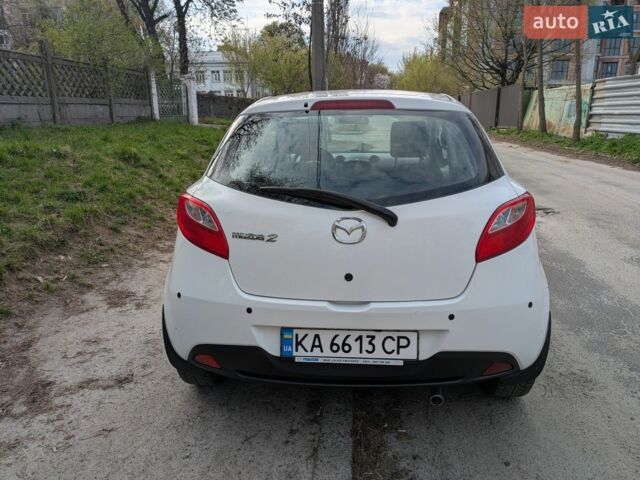 Білий Мазда 2, об'ємом двигуна 1.5 л та пробігом 194 тис. км за 8700 $, фото 8 на Automoto.ua