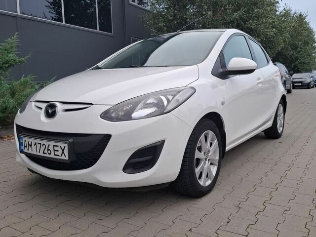 Білий Мазда 2, об'ємом двигуна 1.5 л та пробігом 151 тис. км за 8700 $, фото 8 на Automoto.ua