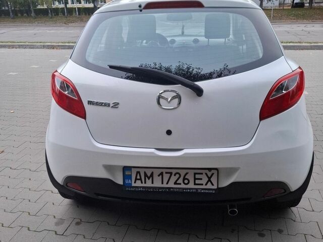 Білий Мазда 2, об'ємом двигуна 1.5 л та пробігом 151 тис. км за 8700 $, фото 5 на Automoto.ua