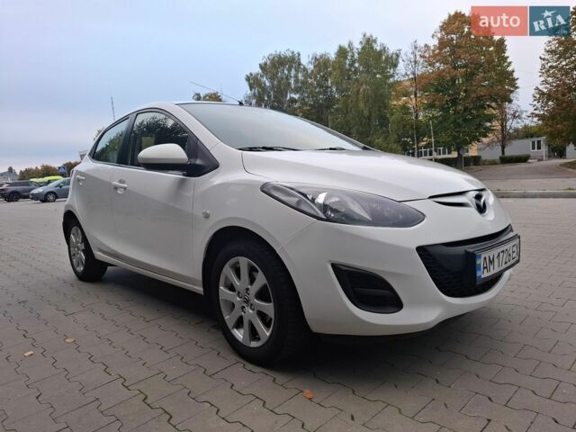 Білий Мазда 2, об'ємом двигуна 1.5 л та пробігом 151 тис. км за 8700 $, фото 12 на Automoto.ua