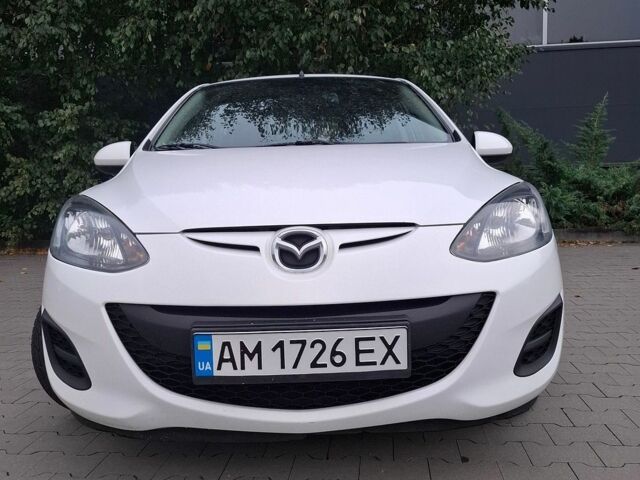 Білий Мазда 2, об'ємом двигуна 1.5 л та пробігом 151 тис. км за 8700 $, фото 1 на Automoto.ua