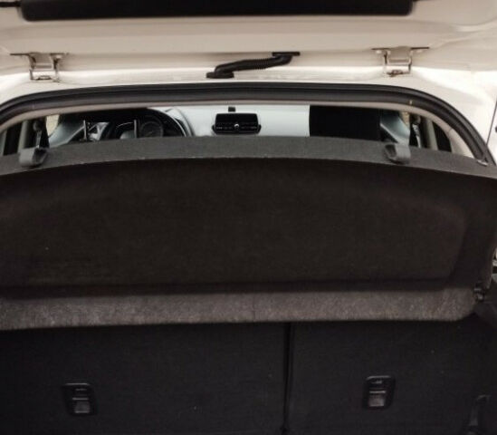 Білий Мазда 2, об'ємом двигуна 15 л та пробігом 131 тис. км за 10700 $, фото 16 на Automoto.ua