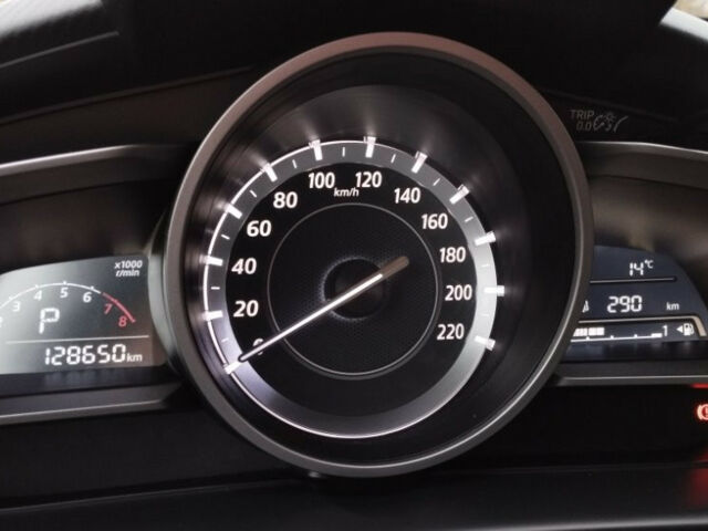 Білий Мазда 2, об'ємом двигуна 15 л та пробігом 131 тис. км за 10700 $, фото 7 на Automoto.ua