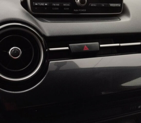 Білий Мазда 2, об'ємом двигуна 15 л та пробігом 131 тис. км за 10700 $, фото 11 на Automoto.ua