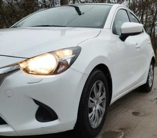 Білий Мазда 2, об'ємом двигуна 15 л та пробігом 131 тис. км за 10700 $, фото 5 на Automoto.ua