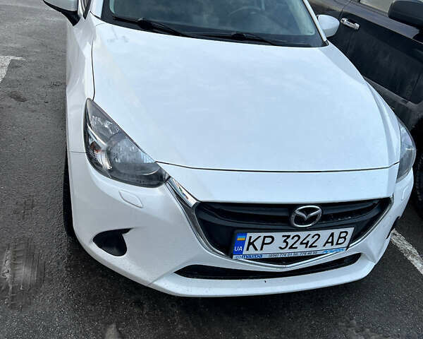 Білий Мазда 2, об'ємом двигуна 1.5 л та пробігом 46 тис. км за 10500 $, фото 2 на Automoto.ua