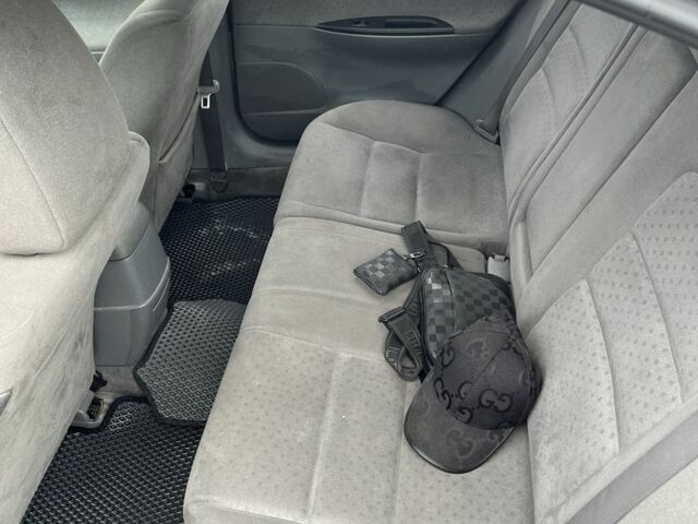 Бежевый Мазда 2, объемом двигателя 2 л и пробегом 310 тыс. км за 3200 $, фото 6 на Automoto.ua