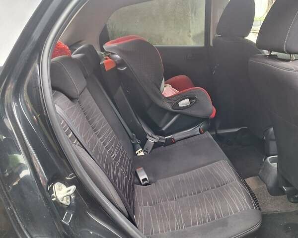 Мазда 2 2007 в Староконстантинов на Automoto.ua Черный Мазда 2, объемом двигателя 1.35 л и пробегом 160 тыс. км за 4800 $, фото 11 на Automoto.ua
