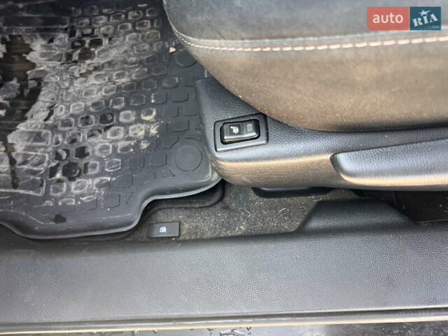 Черный Мазда 2, объемом двигателя 1.3 л и пробегом 250 тыс. км за 4200 $, фото 10 на Automoto.ua