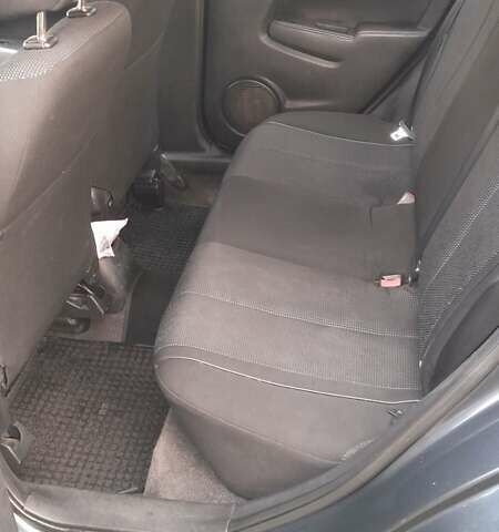 Черный Мазда 2, объемом двигателя 1.5 л и пробегом 226 тыс. км за 5500 $, фото 8 на Automoto.ua