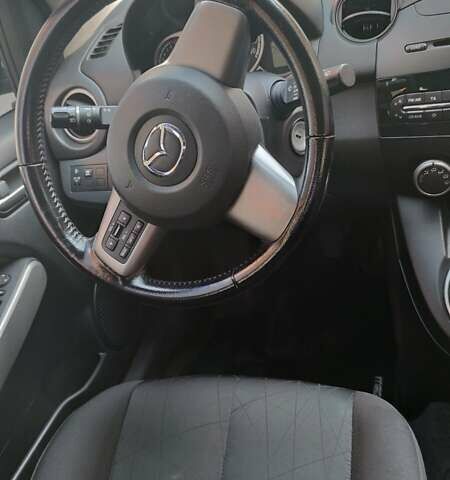 Чорний Мазда 2, об'ємом двигуна 1.3 л та пробігом 178 тис. км за 6000 $, фото 8 на Automoto.ua