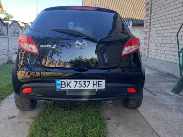 Чорний Мазда 2, об'ємом двигуна 1.5 л та пробігом 200 тис. км за 5000 $, фото 4 на Automoto.ua