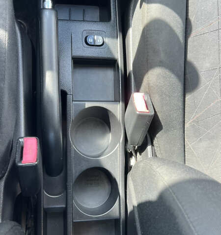 Черный Мазда 2, объемом двигателя 1.5 л и пробегом 180 тыс. км за 5500 $, фото 9 на Automoto.ua