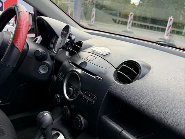 Мазда 2 2008 в Днепре (Днепропетровске) на Automoto.ua Красный Мазда 2, объемом двигателя 1.5 л и пробегом 208 тыс. км за 6000 $, фото 8 на Automoto.ua
