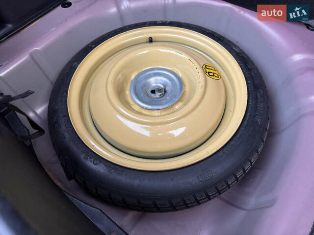 Червоний Мазда 2, об'ємом двигуна 1.5 л та пробігом 138 тис. км за 6800 $, фото 28 на Automoto.ua