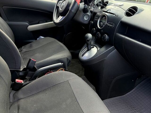 Мазда 2 2008 в Днепре (Днепропетровске) на Automoto.ua Красный Мазда 2, объемом двигателя 1.5 л и пробегом 208 тыс. км за 6000 $, фото 5 на Automoto.ua