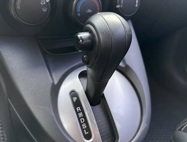 Червоний Мазда 2, об'ємом двигуна 1.5 л та пробігом 138 тис. км за 6800 $, фото 23 на Automoto.ua