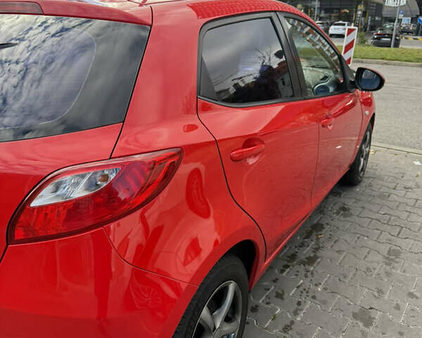 Красный Мазда 2, объемом двигателя 1.5 л и пробегом 208 тыс. км за 6200 $, фото 2 на Automoto.ua