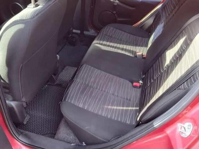 Красный Мазда 2, объемом двигателя 1.5 л и пробегом 138 тыс. км за 6500 $, фото 7 на Automoto.ua