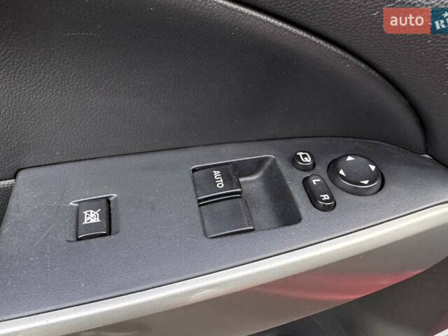 Червоний Мазда 2, об'ємом двигуна 1.5 л та пробігом 138 тис. км за 6800 $, фото 26 на Automoto.ua