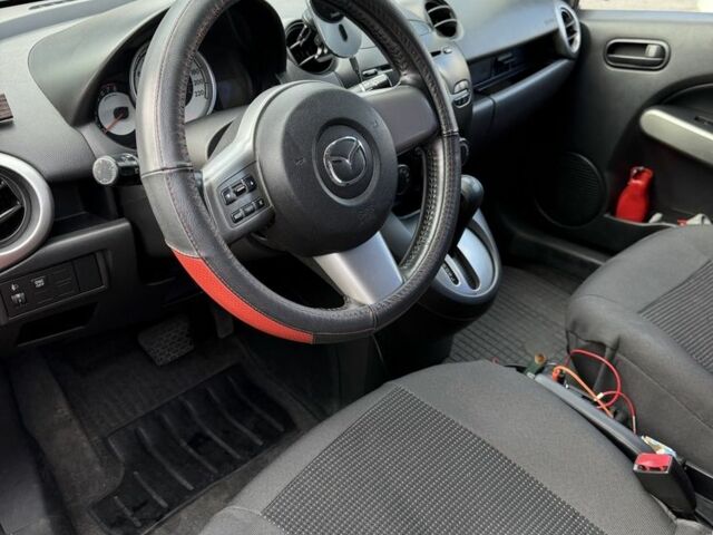 Мазда 2 2008 в Ужгороде на Automoto.ua Красный Мазда 2, объемом двигателя 1.5 л и пробегом 208 тыс. км за 6000 $, фото 4 на Automoto.ua