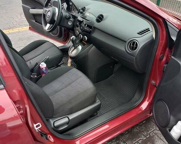 Мазда 2 2014 в Киеве на Automoto.ua Красный Мазда 2, объемом двигателя 1.5 л и пробегом 81 тыс. км за 9000 $, фото 6 на Automoto.ua