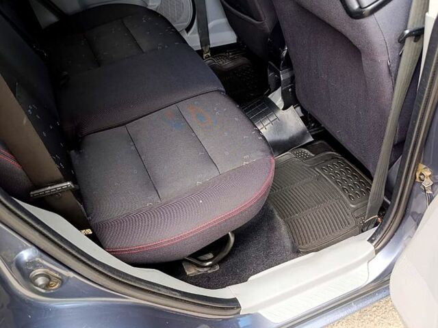 Мазда 2, объемом двигателя 1.4 л и пробегом 290 тыс. км за 4200 $, фото 5 на Automoto.ua