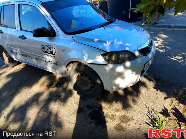 Мазда 2, об'ємом двигуна 1.2 л та пробігом 123 тис. км за 1000 $, фото 4 на Automoto.ua