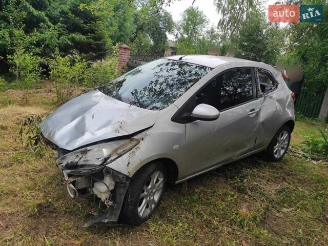 Мазда 2, объемом двигателя 1.4 л и пробегом 213 тыс. км за 1250 $, фото 4 на Automoto.ua