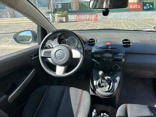 Мазда 2, объемом двигателя 1.35 л и пробегом 270 тыс. км за 5000 $, фото 9 на Automoto.ua