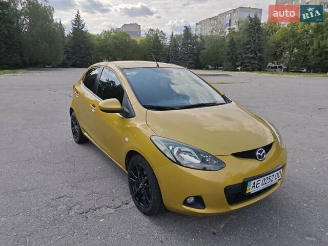Жовтий Мазда 2, об'ємом двигуна 1.5 л та пробігом 74 тис. км за 5600 $, фото 1 на Automoto.ua