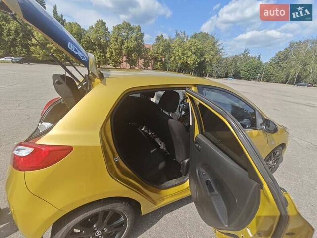 Жовтий Мазда 2, об'ємом двигуна 1.5 л та пробігом 74 тис. км за 5600 $, фото 13 на Automoto.ua