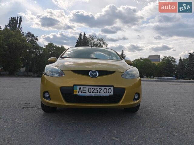 Жовтий Мазда 2, об'ємом двигуна 1.5 л та пробігом 74 тис. км за 5600 $, фото 2 на Automoto.ua