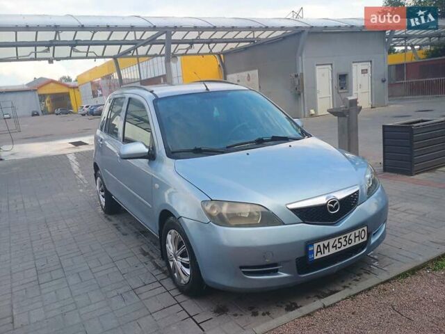Серый Мазда 2, объемом двигателя 1.4 л и пробегом 250 тыс. км за 3400 $, фото 1 на Automoto.ua