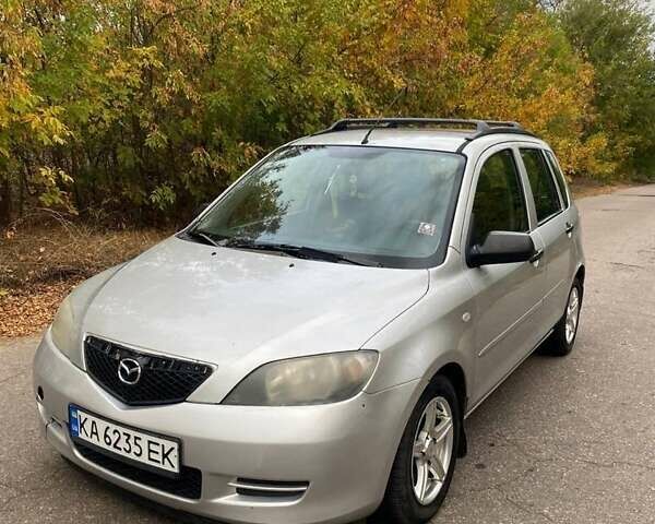 Серый Мазда 2, объемом двигателя 1.4 л и пробегом 248 тыс. км за 3499 $, фото 6 на Automoto.ua