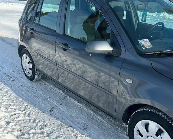 Сірий Мазда 2, об'ємом двигуна 1.39 л та пробігом 150 тис. км за 3400 $, фото 7 на Automoto.ua