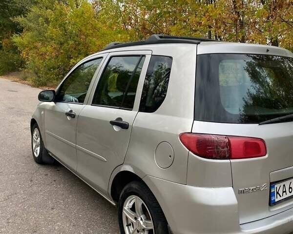 Серый Мазда 2, объемом двигателя 1.4 л и пробегом 248 тыс. км за 3499 $, фото 4 на Automoto.ua