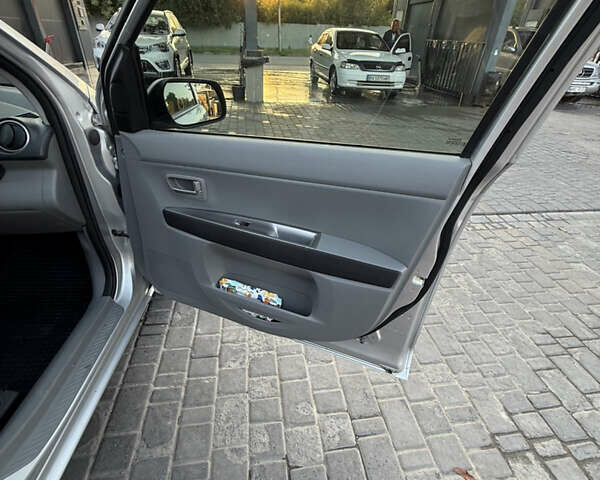 Серый Мазда 2, объемом двигателя 1.39 л и пробегом 126 тыс. км за 4700 $, фото 20 на Automoto.ua