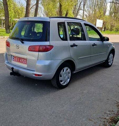 Сірий Мазда 2, об'ємом двигуна 1.4 л та пробігом 218 тис. км за 4900 $, фото 5 на Automoto.ua