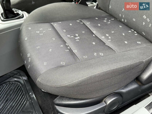 Серый Мазда 2, объемом двигателя 1.4 л и пробегом 247 тыс. км за 3350 $, фото 16 на Automoto.ua