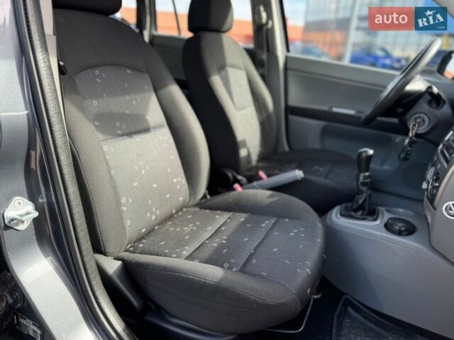 Серый Мазда 2, объемом двигателя 1.4 л и пробегом 254 тыс. км за 3800 $, фото 7 на Automoto.ua