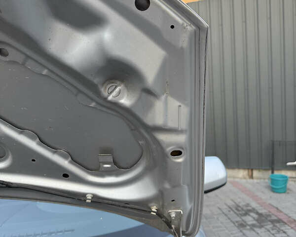 Серый Мазда 2, объемом двигателя 1.39 л и пробегом 126 тыс. км за 4700 $, фото 9 на Automoto.ua