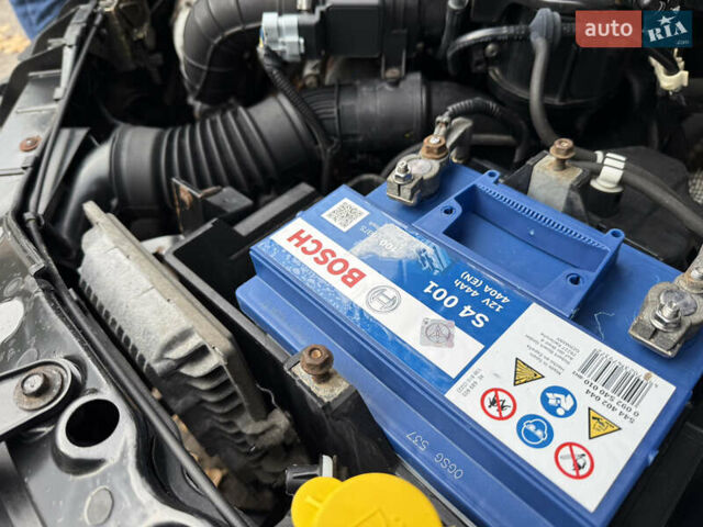 Серый Мазда 2, объемом двигателя 1.4 л и пробегом 247 тыс. км за 3350 $, фото 36 на Automoto.ua