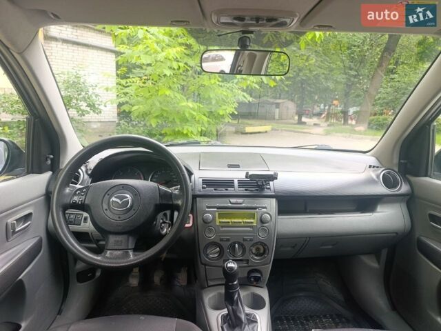 Сірий Мазда 2, об'ємом двигуна 1.4 л та пробігом 329 тис. км за 2500 $, фото 11 на Automoto.ua