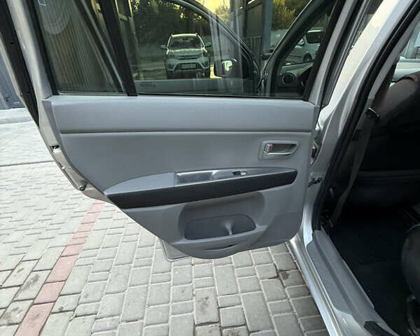 Серый Мазда 2, объемом двигателя 1.39 л и пробегом 126 тыс. км за 4700 $, фото 22 на Automoto.ua