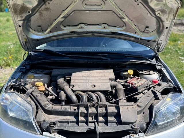 Сірий Мазда 2, об'ємом двигуна 1.39 л та пробігом 334 тис. км за 2700 $, фото 8 на Automoto.ua